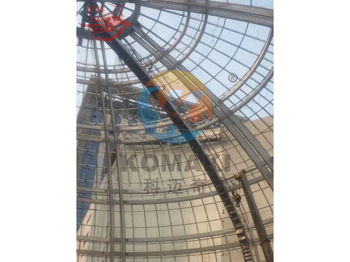 遼寧錦州太陽廣場橋式擦窗機(jī)